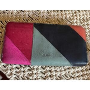 Fossil zip around Wallet